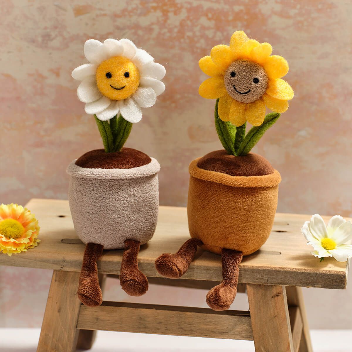 Richard Langs 21cm Bright & Beautiful Daisy & Sunflower Pot Soft Plush Toy (Choice of 2)