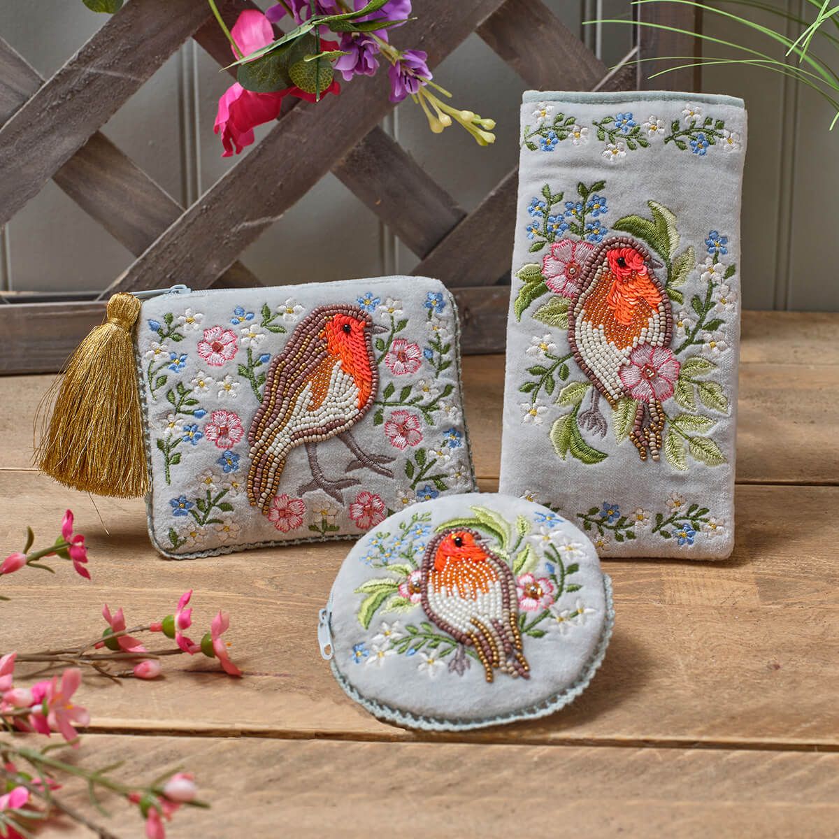 Richard Lang 19cm Robin & Flower Embroidery Glasses Case