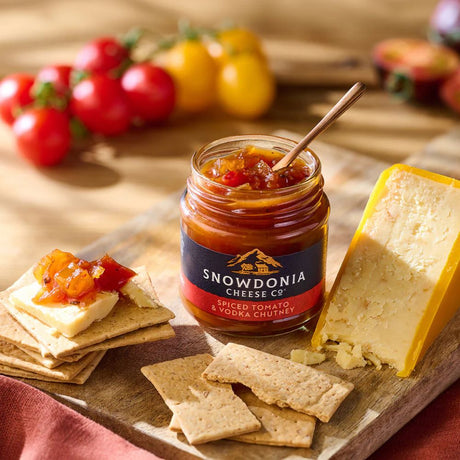 Snowdonia 100g Spiced Tomato & Vodka Chutney - Old Railway Line Garden Centre