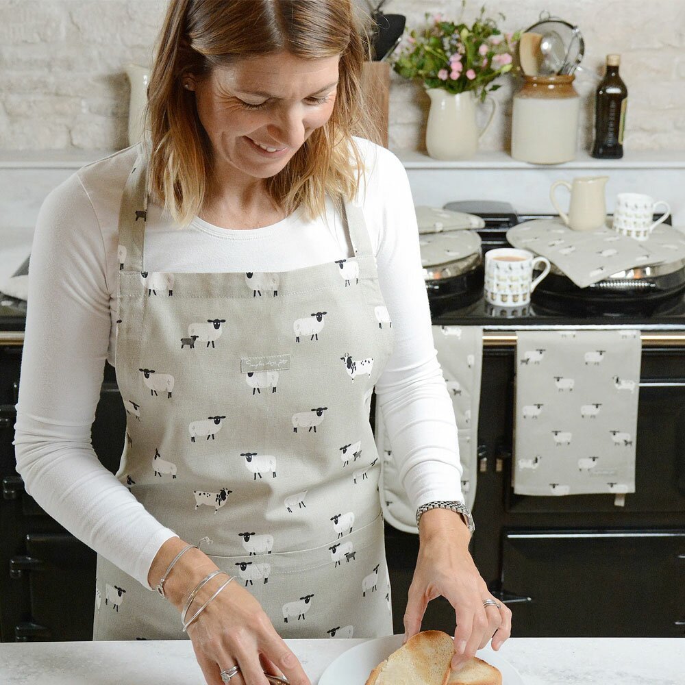 Sophie Allport Sheep Adult Apron - Old Railway Line Garden Centre