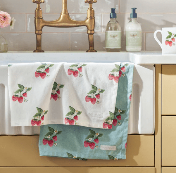 Sophie Alport Strawberries Blue & White Tea Towel (Set of 2) - Old Railway Line Garden Centre