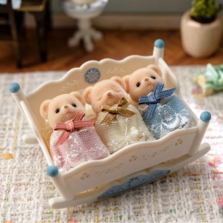 Sylvanian Families Biscuit Bear Sleepy Triplets