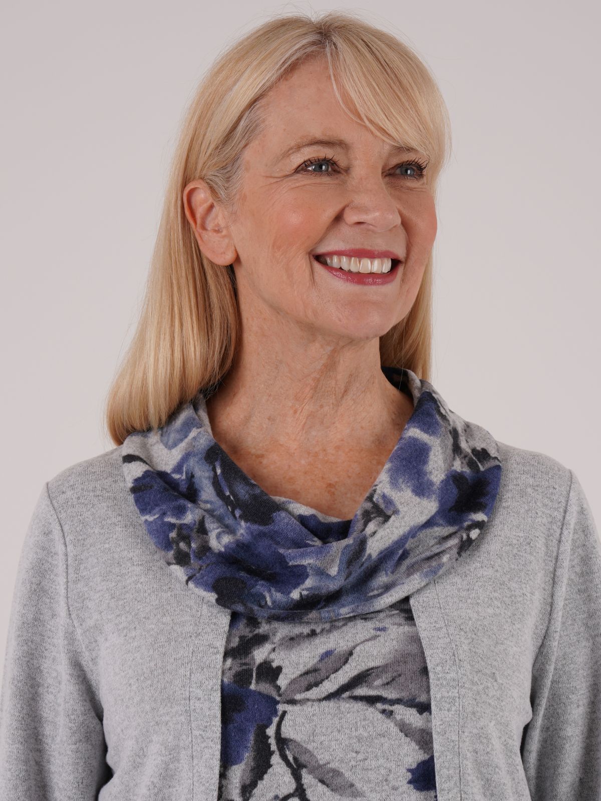 TIGI 10/12 Grey/Blue Blur Floral Mock Cowl Neck Top - T25-09D