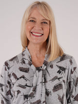 TIGI 10/12 Grey Ash Abstract Print Tie Front Top - T25-11C