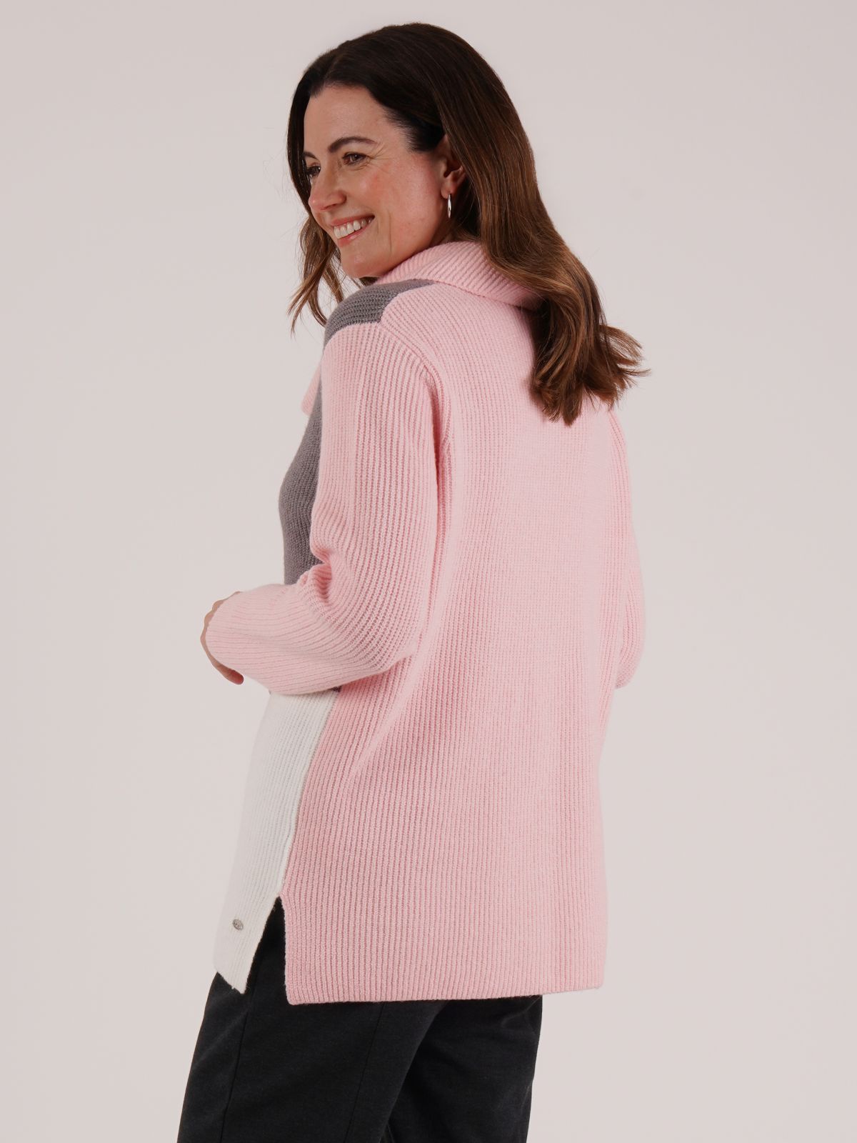 TIGI 10/12 Dusty Pink Colour Block Cowl Neck Knit Jumper - T25-16H