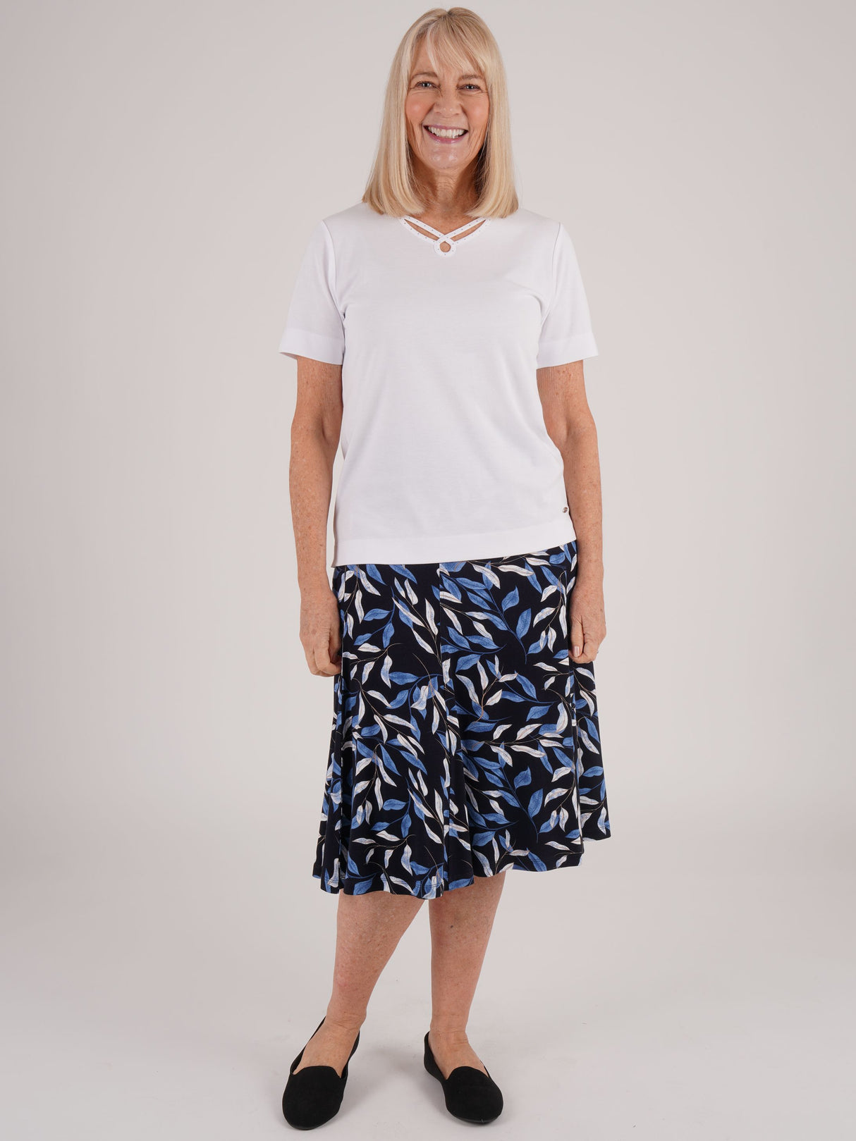 TIGI 10/12 Regular Navy Lily Print Six Panel Skirt - T25-30DR
