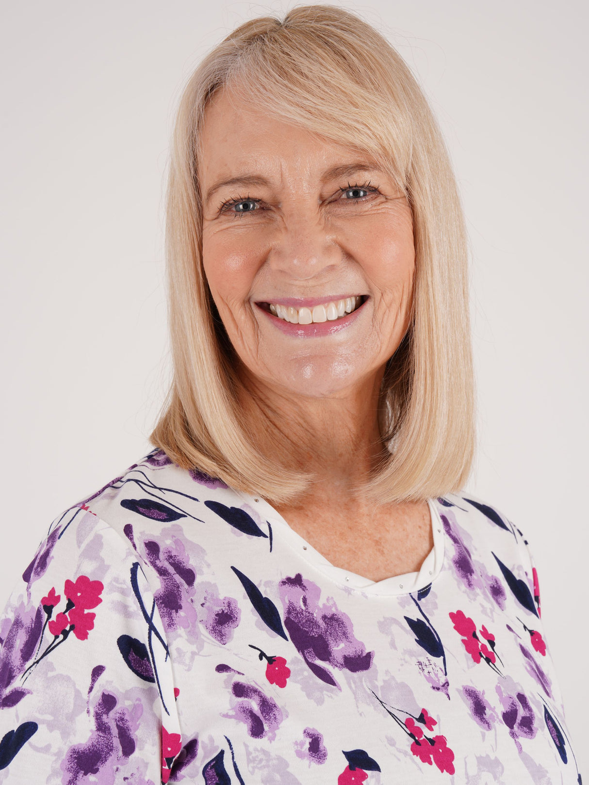 TIGI 14/16 Lilac Cascade Border Print Top - T25-32A