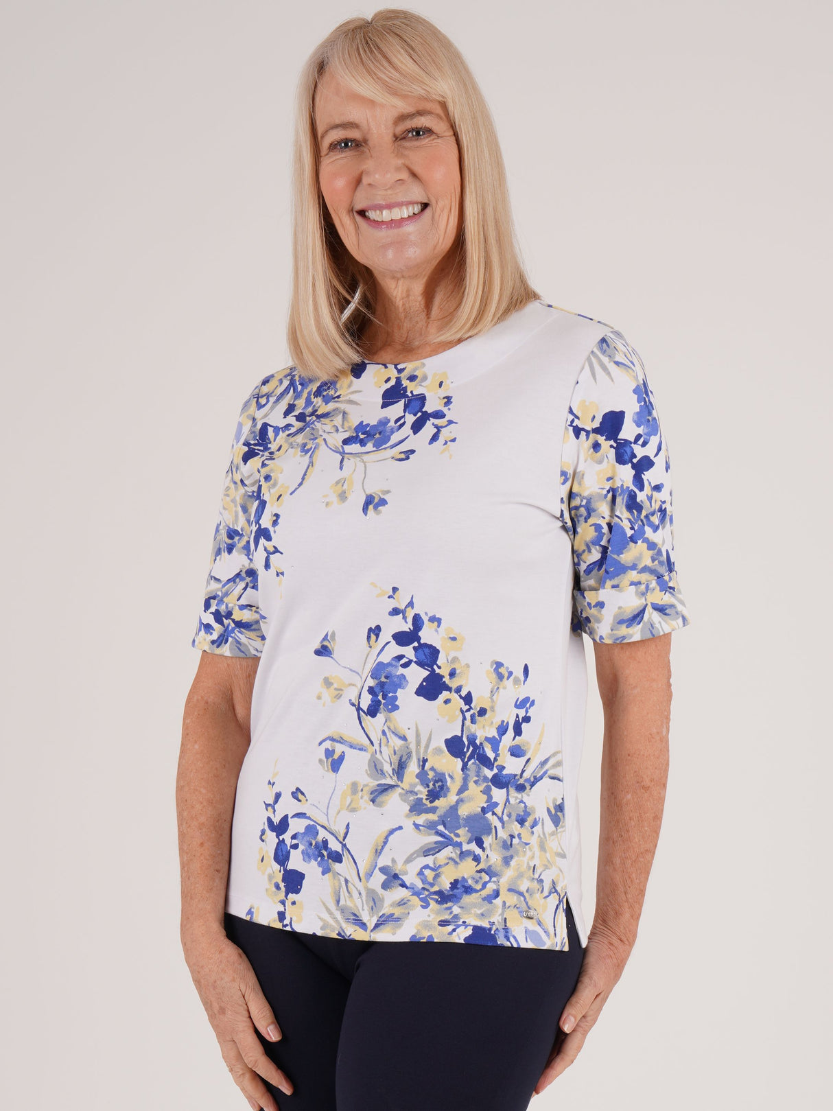 TIGI 10/12 White Floral Placement Print Top - T25-33C
