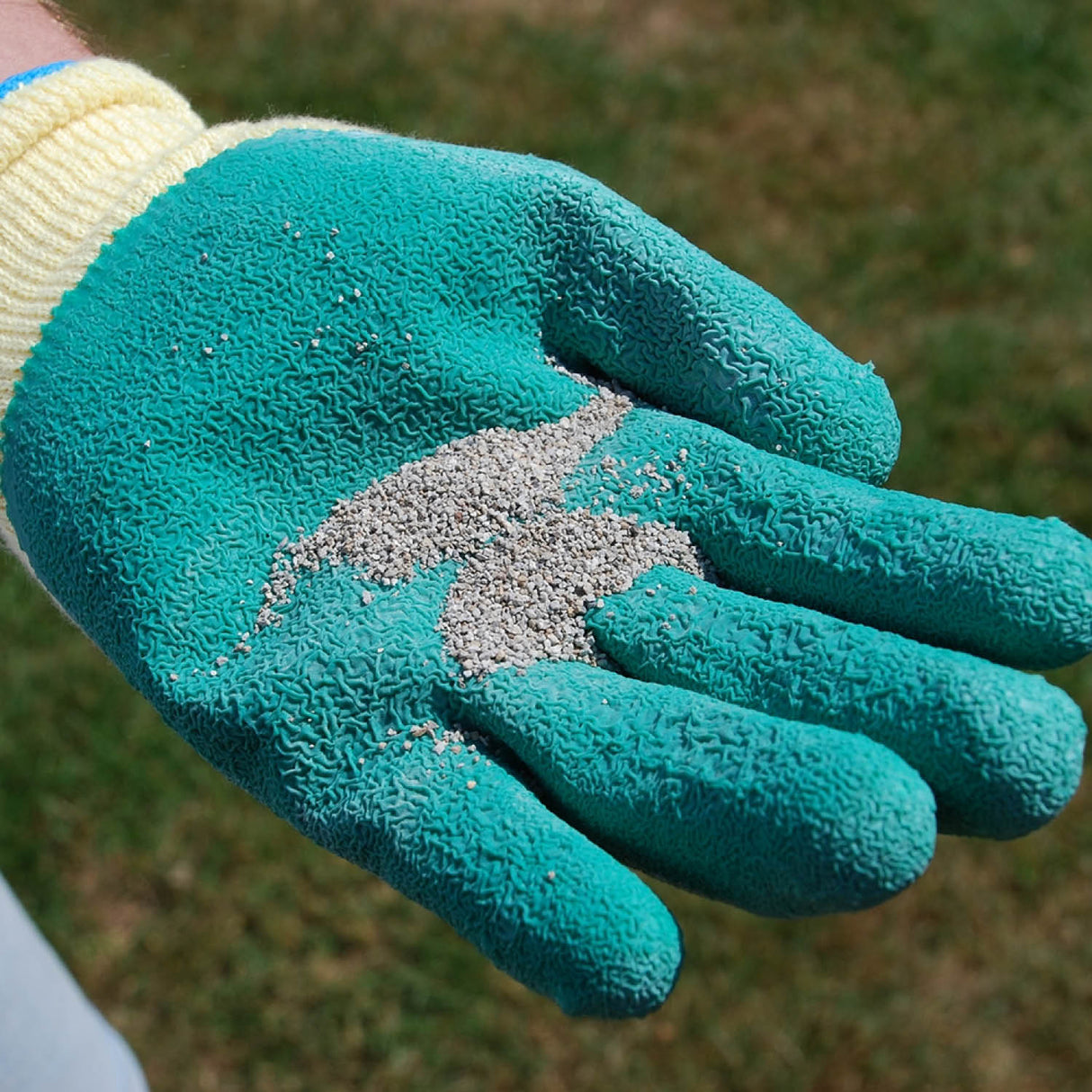 The Big Cheese 450g Cat & Dog Repellent Scatter Granules - Old Railway Line Garden Centre