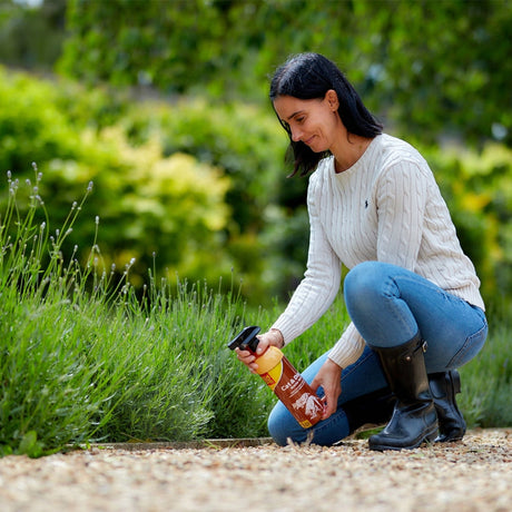 The Big Cheese Cat & Dog Scatter Spray 1lt - Old Railway Line Garden Centre