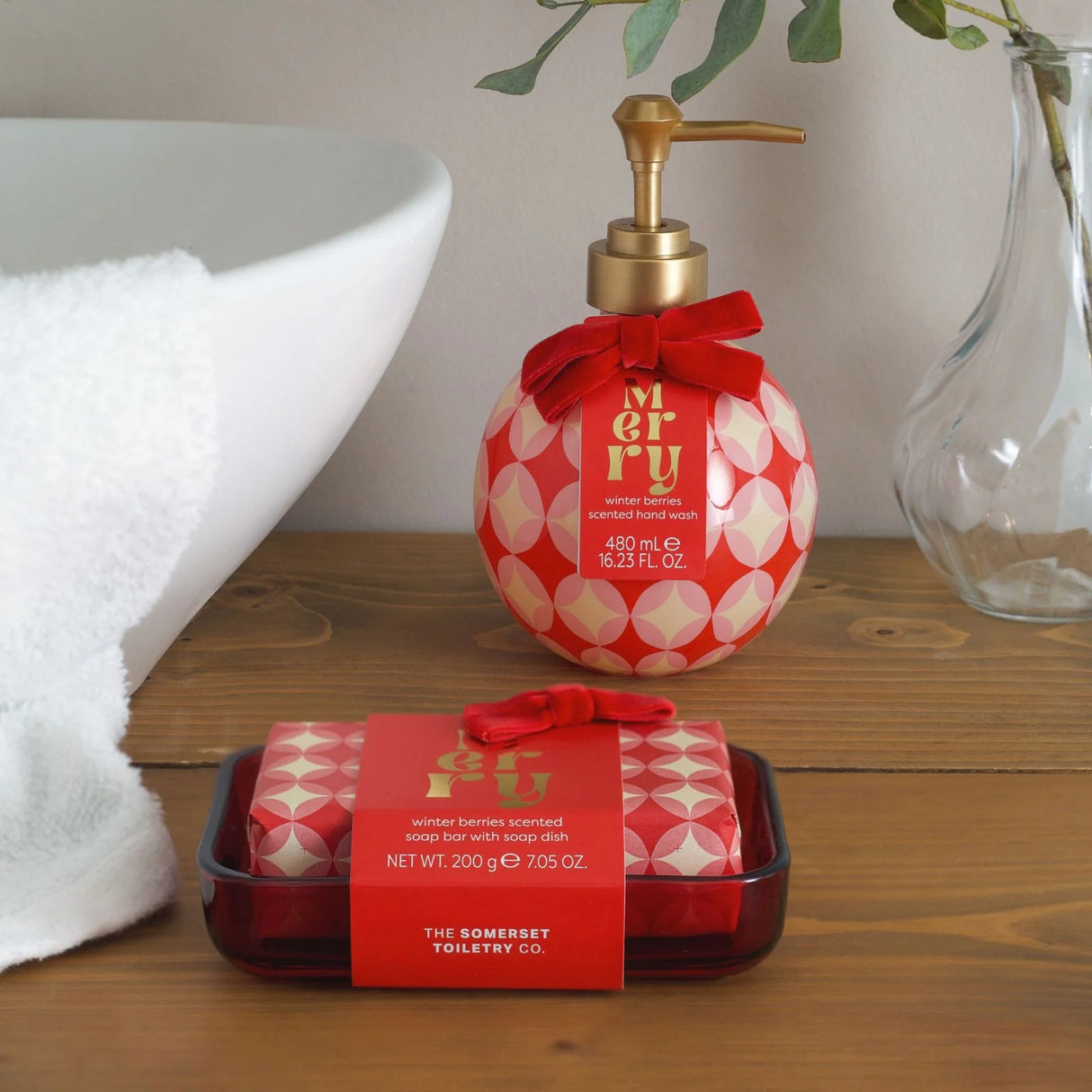 The Somerset Toiletry Co 480ml Winter Berry Geo Bauble Hand Wash