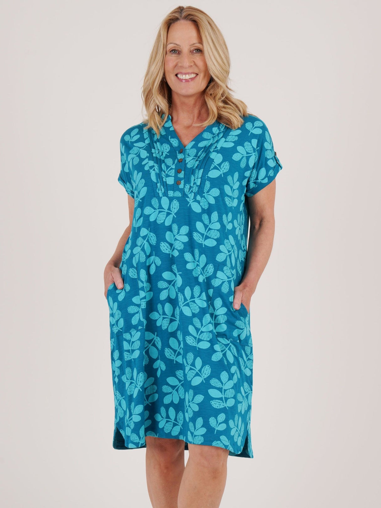 TIGI 14/16 Teal Mod Eco Leaf Dress - T25 - 43E - Old Railway Line Garden Centre