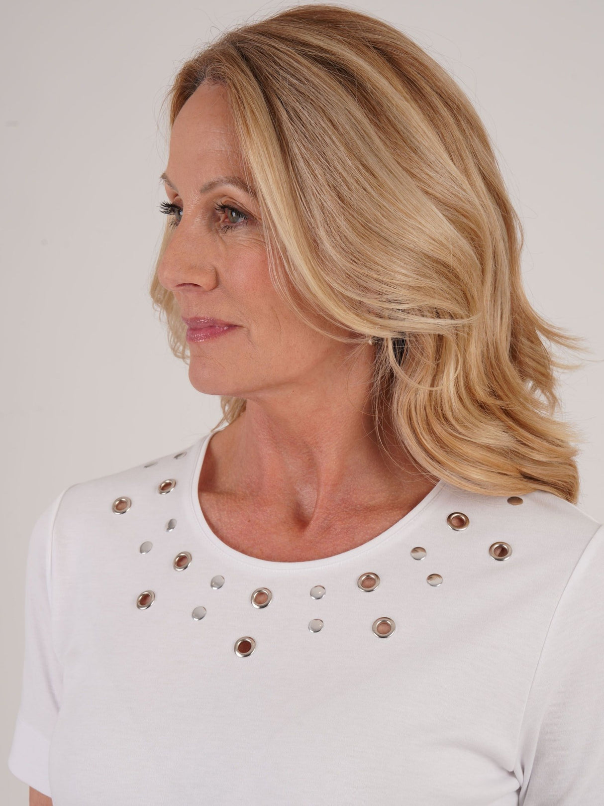 TIGI 14/16 White Eyelet Neck Trim Top - T25 - 42B - Old Railway Line Garden Centre
