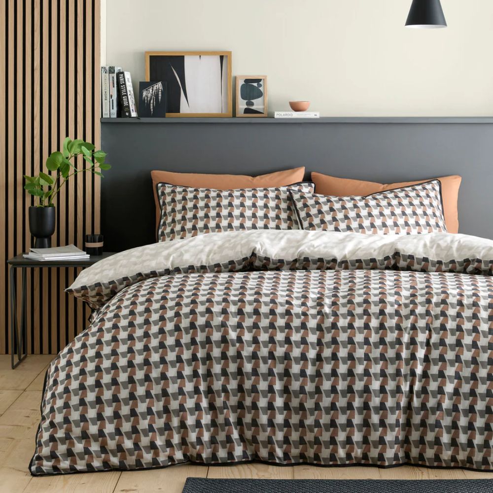 Ulster Weavers Jett Duvet Cover Set in Brown - Double