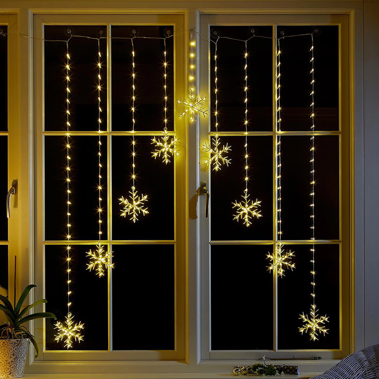 Three Kings 1.2m Warm White LED Snowflake Curtain Lights