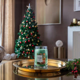 Yankee Candle 567g Tree Trimming Candle