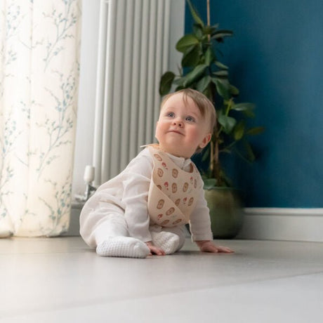 Ziggle Baby Catch It Silicone Bib Hedgehog - Old Railway Line Garden Centre