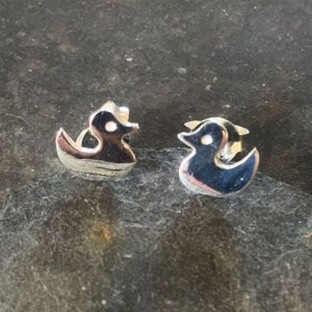 Blue Lily 7mm Duck Stud Earrings - Old Railway Line Garden Centre