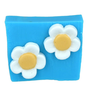Bomb Cosmetics 100g Daisy Roots Handmade Soap Bar - Old Railway Line Garden Centre