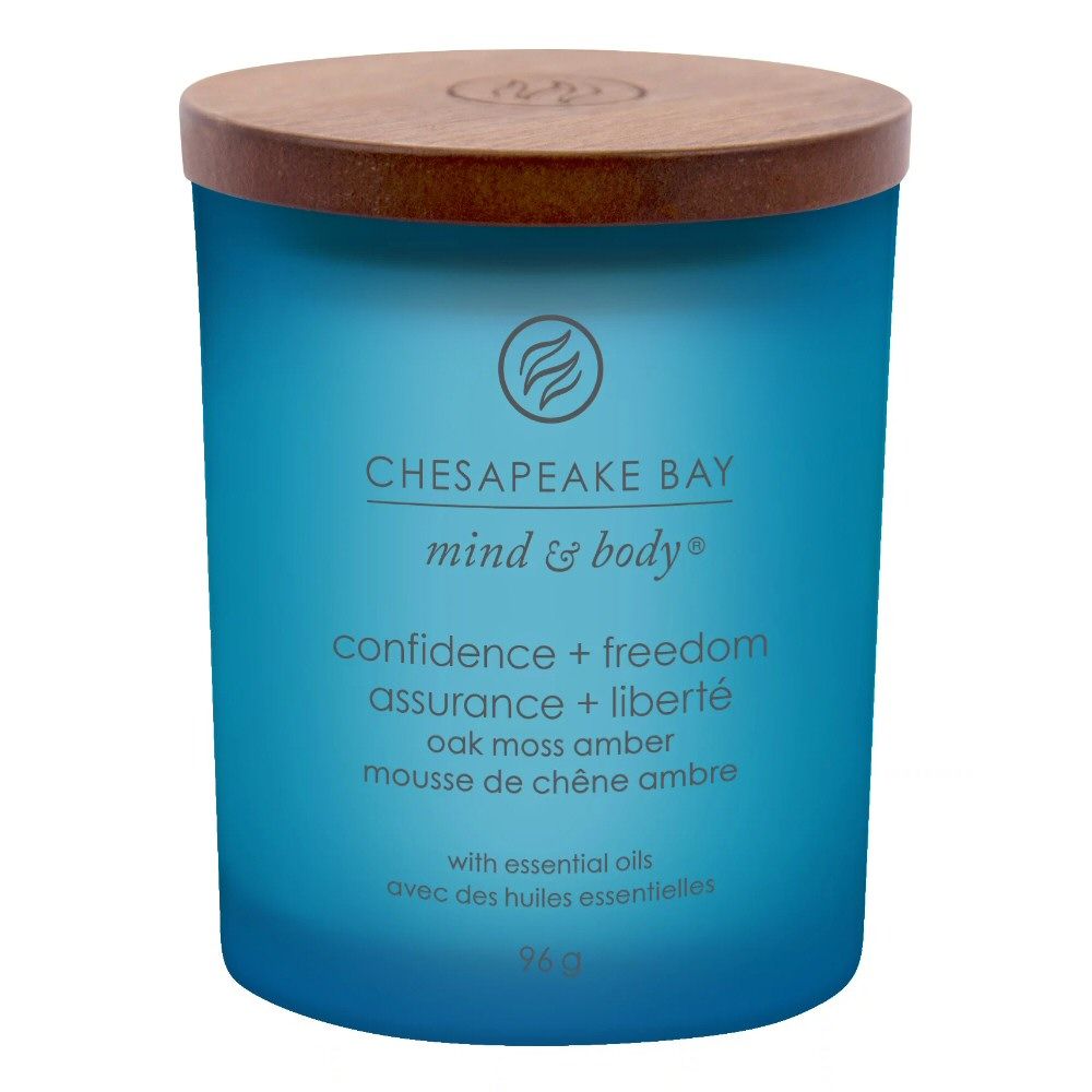 Chesapeake Bay 96g Confidence & Freedom Candle - Old Railway Line Garden Centre