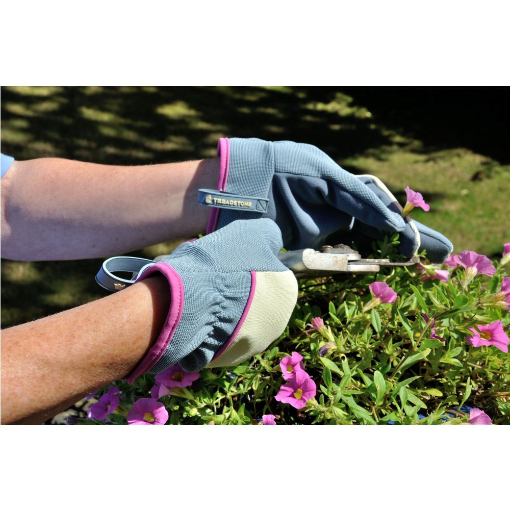 Treadstone ClipGlove Light Blue Stretch Fit Gloves - Small - Old Railway Line Garden Centre