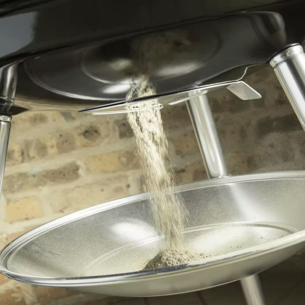 Weber 47cm Black Compact Kettle Charcoal Barbecue - 1221004 - Old Railway Line Garden Centre