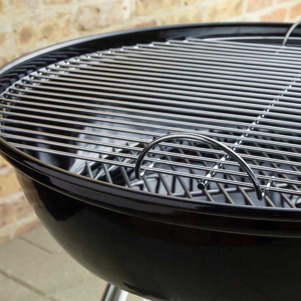 Weber 57cm Black Compact Kettle Charcoal Barbecue (1321004) - Old Railway Line Garden Centre