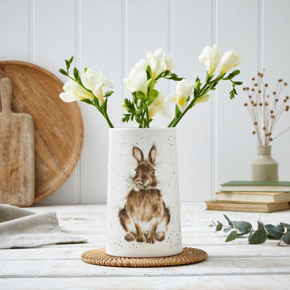 Wrendale Designs 20cm Daisy Rabbit Vase - Old Railway Line Garden Centre